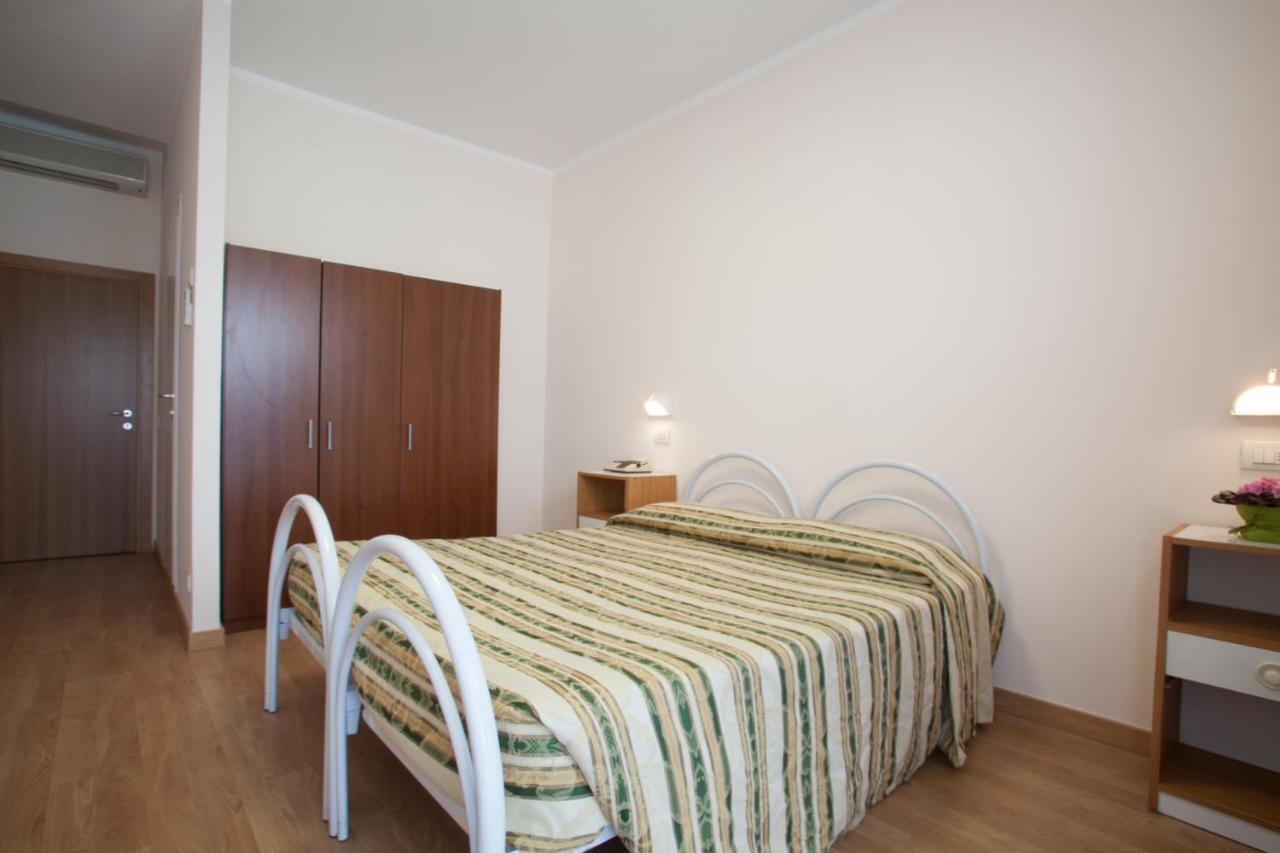 Hotel Cecco Arezzo Cameră foto